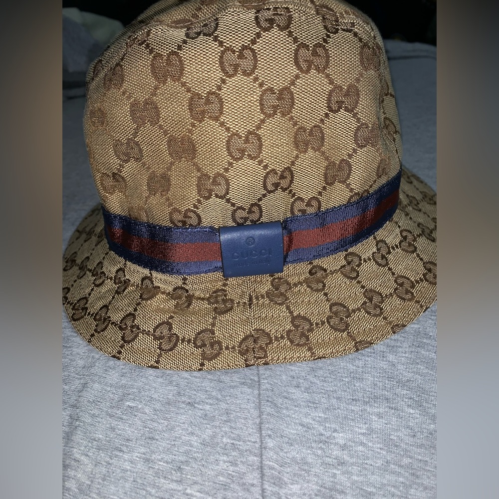 GUCCI bucket hat